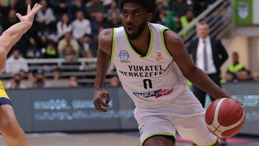 Karşıyaka'dan Transfer Atağı: Muhaymin Mustafa İle Görüşme