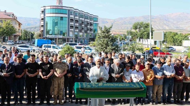 Erzincan'da Şehit Babası Mehmet Zengin Son Yolculuğuna Uğurlandı