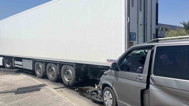 Tekirdağ'da Kaza: Panelvan Tıra Çarptı