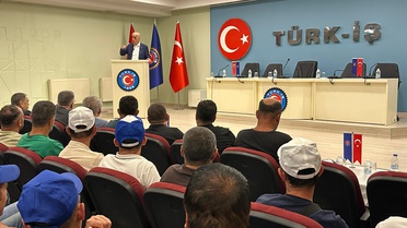 Atalay: İşçilerimizin Yanındayız