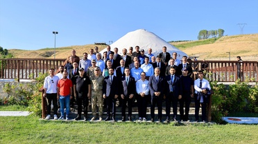 Bitlis Valisi Ahlat'ta Malazgirt Zaferi hazırlıklarını denetledi