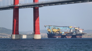 Saipem 7000 Çanakkale Boğazı'na Girdi