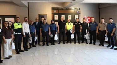 Düzce'de Başarılı Polisi Ödüllendirildi
