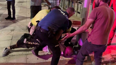 Alkollü sürücünün oyunu ortaya çıkınca polislere küfür yağdırdı