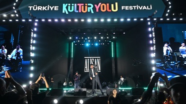 Alişan, Nevşehir Kültür Yolu Festivali'nde Konser Verdi