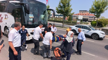 İnegöl'de Otobüs Çarpması: Kadın Ağır Yaralı