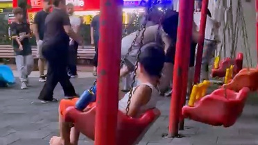 Avcılar'da Parkta Yetişkinler Arasında Kavga