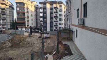 Çekmeköy'de İnşaat Duvarı Çöktü