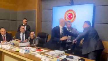 Milletvekilleri Arasında Gergin Tartışma