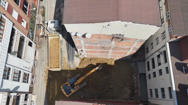 Sultangazi'de İnşaat Kazısı Hasara Neden Oldu