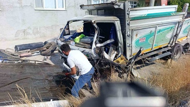Afyonkarahisar'da Trafik Kazası: Bir Ölü, 15 Yaralı