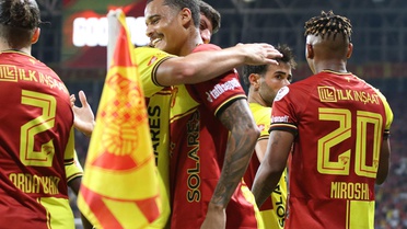 Göztepe yeni sezon öncesi vitesi 5'e taktı