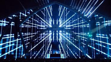 İstanbul Festivali’nde Elektronik Müziğin Ritmi, TIËSTO ile Zirve Yaptı