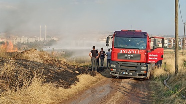 Kahramankazan'da Arazi Yangınları Söndürüldü