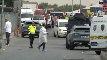 Polis Memuruna Bıçakla Saldıran Şüpheli Vuruldu