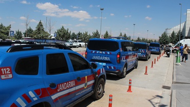 Borç kavgası kanlı bitti: Arkadaşlarına kurşun yağdırdı