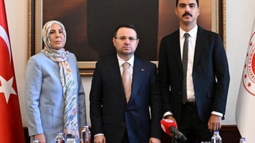 Bakan Gürlek, Yazıcıoğlu ailesiyle görüştü: Bu cinayeti çözmek boynumuzun borcu