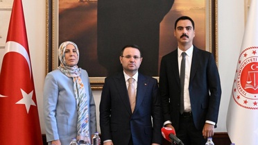 Bakan Gürlek, Yazıcıoğlu ailesiyle görüştü! İşte ilk kareler