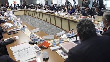 Çerçeve yasa çatlağı! 3 milletvekili 'hayır' diyeceğini açıkladı, Özel acil toplantı çağrısı yaptı