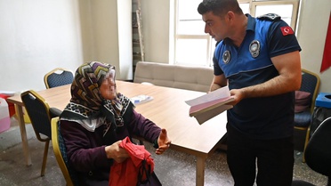 Dilencinin Üzerinden 25 Bin Lira Çıktı
