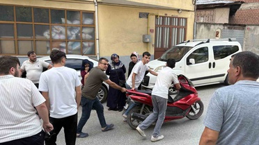 Tosya'da Yaya ve Motosiklet Sürücüsü Yaralandı