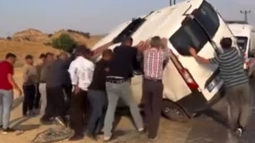 Kozluk'ta Minibüs Kazası: 1 Yaralı