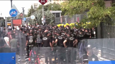 Madencilerden Eylem: Polis Ablukasında Bekliyorlar