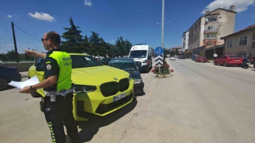 Yalvaç'ta Trafik Kazası: 2 Yaralı