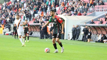 Karşıyaka'da Üç Oyuncuya Transfer İzni