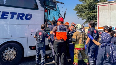 Uşak'ta otobüs kazasında muavin hayatını kaybetti