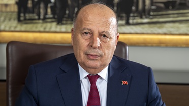 Görevinden uzaklaştırılan Yüreğir Belediye Başkanı Demirçalı: 'Bir kez daha haksız şekilde Yüreğirli’nin iradesini gasbetmeye çalışıyorlar'