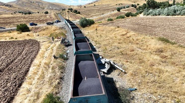 Hekimhan'da Tren Kazası: Sürücü Yaralandı