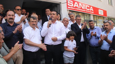 Yeni Parti'den Zara'ya İlc¸e Binası