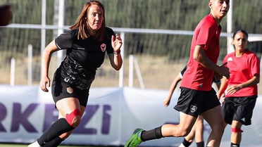 Amedspor Kadın Futbol Takımı'ndan Dominasyon