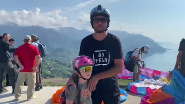 Artvin'de Yamaç Paraşütü Yarışması Başladı