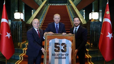 Erzurumspor FK, Cumhurbaşkanı Erdoğan'ı Ziyaret Etti