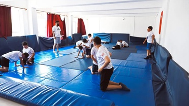 Vali'den Genç Sporculara Ziyaret