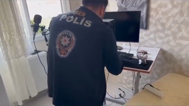 Rojin Kabaiş'in babasına silah fotoğraflı tehdit: Şikayetini çek, yoksa sen de Rojin'in yanına gidersin