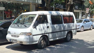 Şair Fuzuli Caddesi'nde Çift Park Sorunu