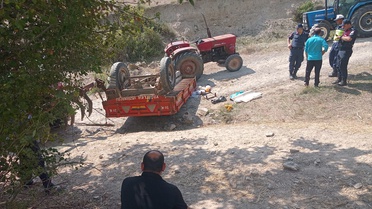 Traktör kazası: 1 ölü, 7 yaralı