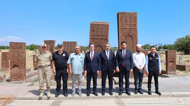 Malazgirt Zaferi 955. Yıl Hazırlıkları Ahlat'ta İncelendi