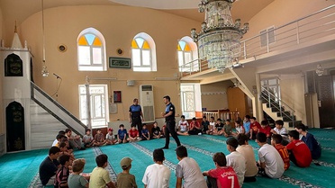 Polisten Kuran Kursu Öğrencilerine Bilgilendirme
