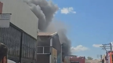 Bursa'da mobilya atölyesinde yangın