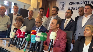 CHP'li Şimşek'ten Özgür Özel'e sert eleştiri: Acelen ne?