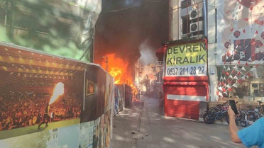 Kocaeli'de Konteyner Yangını Korku Yarattı