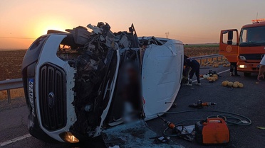 Diyarbakır'da minibüs traktöre çarptı: 2 ölü, 6 yaralı