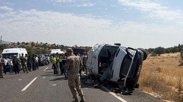Diyarbakır'da Minibüs Devrildi: 2 Ölü, 12 Yaralı