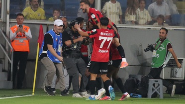 Gençlerbirliği, Fenerbahçe'yi 2-1 Mağlup Etti