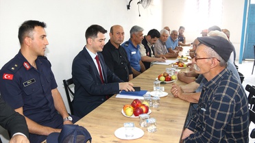 Kaymakam Bayram, Yerkozlu Köyü'nde Vatandaşları Dinledi