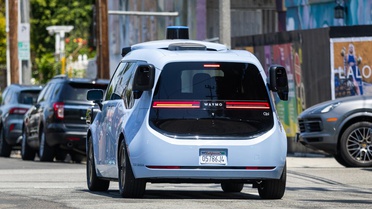 Waymo Robotaksileri Kaliforniya'da Genişliyor